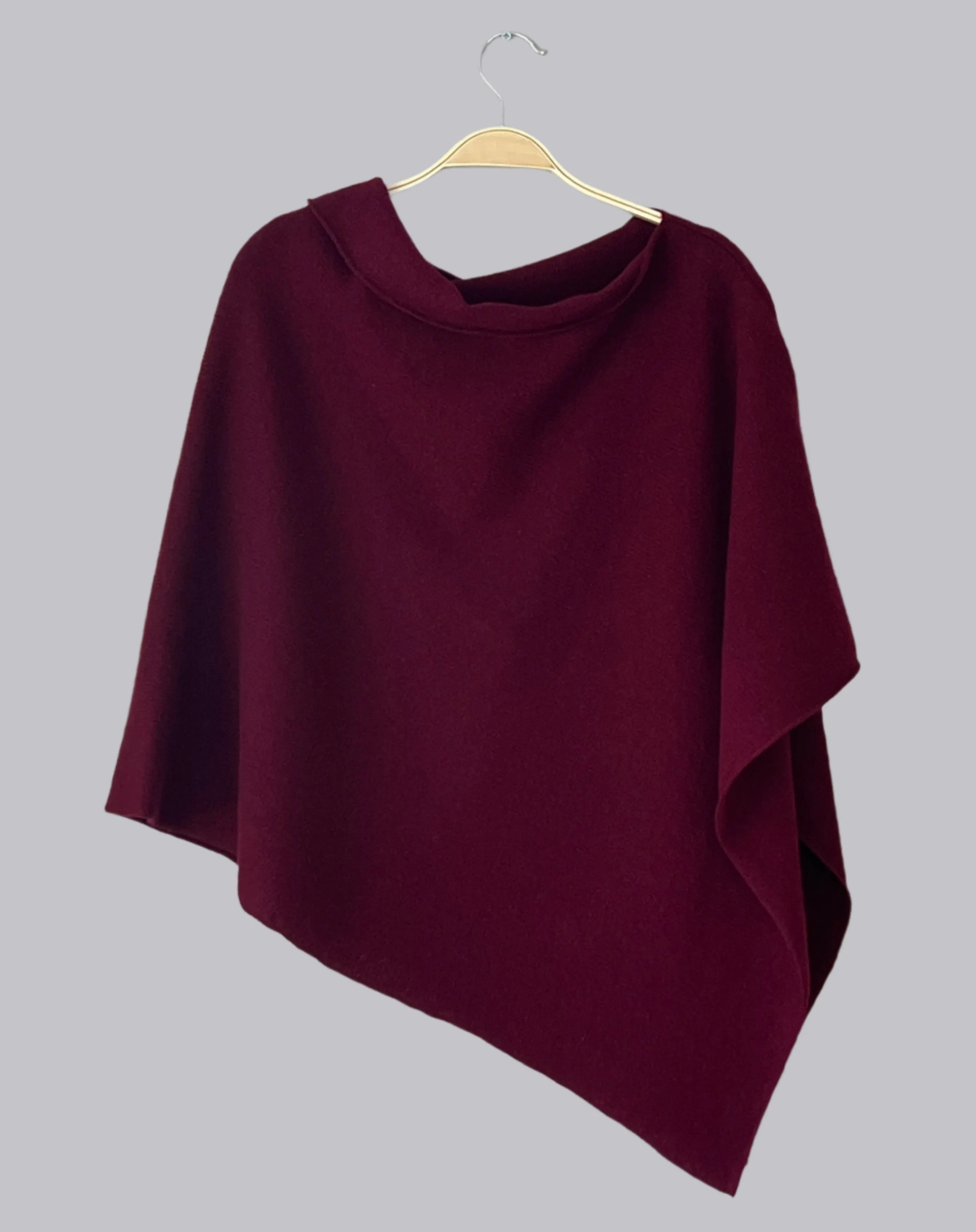 Poncho Soft Merino Lambswool Bordeaux red wine